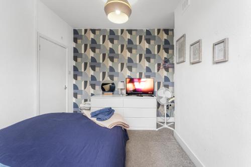 Spacious One Bedroom Private Flat in Brixton Wifi — 4-Star Luxury Hotel in London, United Kingdom