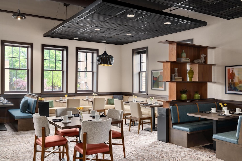 Hilton Garden Inn Burlington Downtown - photo 53