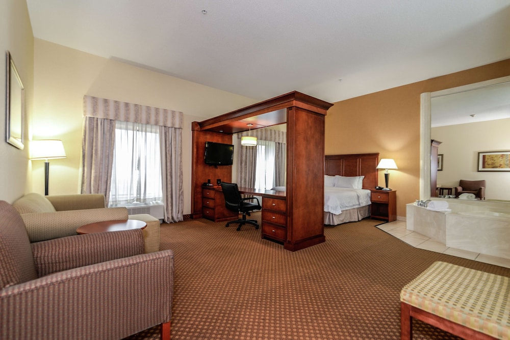 Hampton Inn & Suites Detroit Chesterfield Township - photo 26