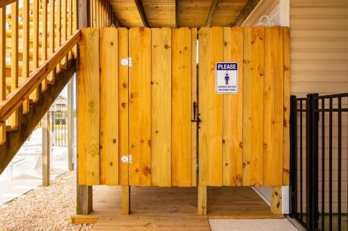 Barrycuda by Oak Island Accommodations - photo 12