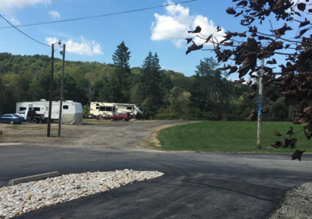 Cadiz Motel by OYO on route 250 - photo 18