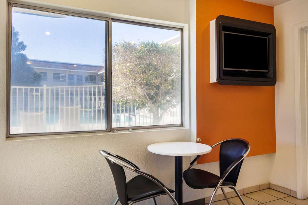 Motel 6 Mojave CA - photo 25