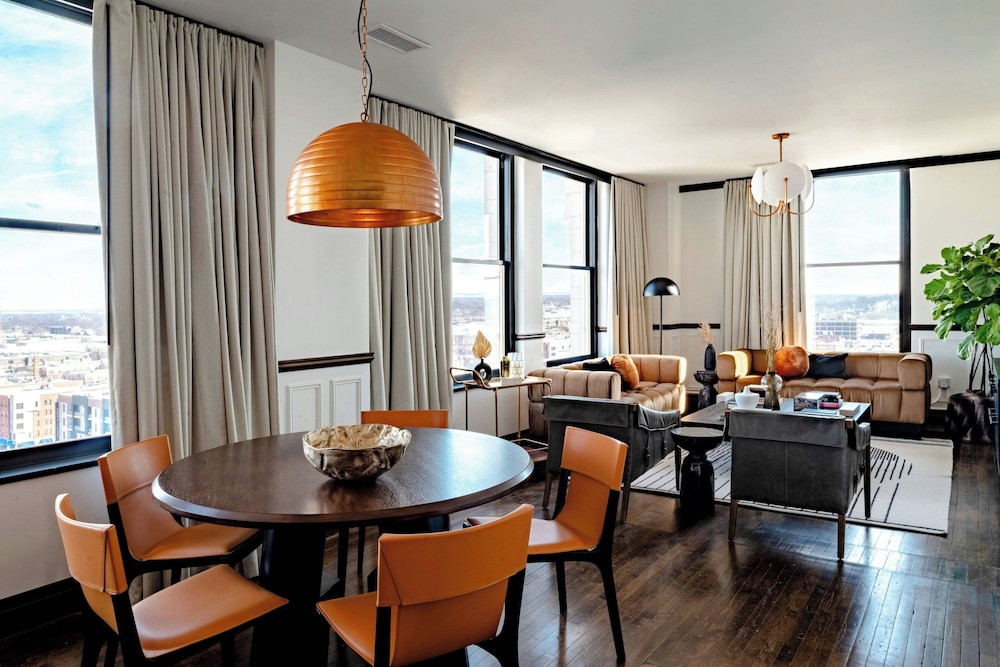 Surety Hotel Autograph Collection - photo 26