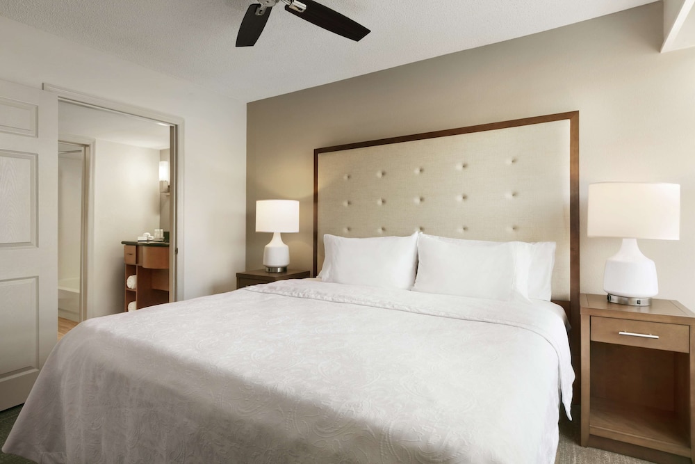 Homewood Suites by Hilton Kansas City Airport - photo 7