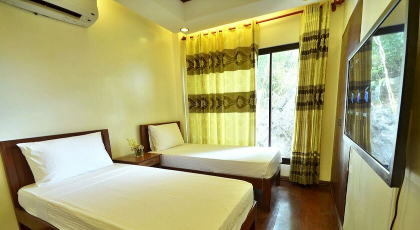 Ipil Waterfront in El Nido, Philippines