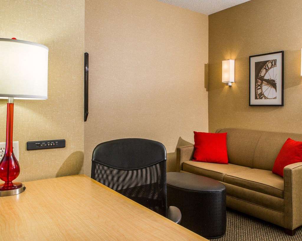 Cambria Hotel Traverse City - photo 17