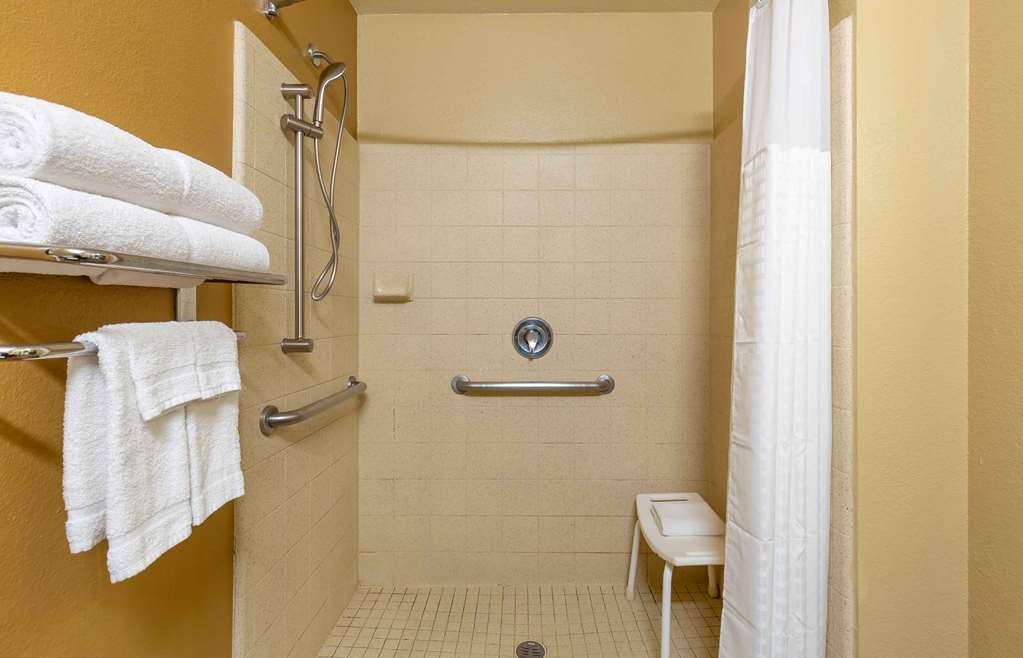 Extended Stay America Suites Washington DC Falls Church - photo 42