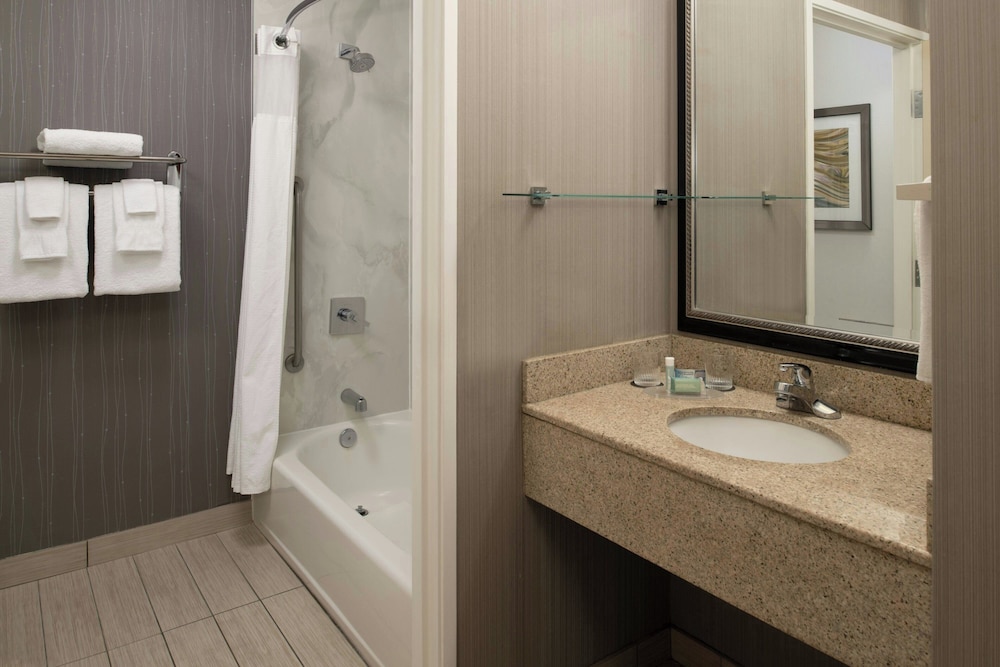 Courtyard by Marriott Vacaville - photo 19