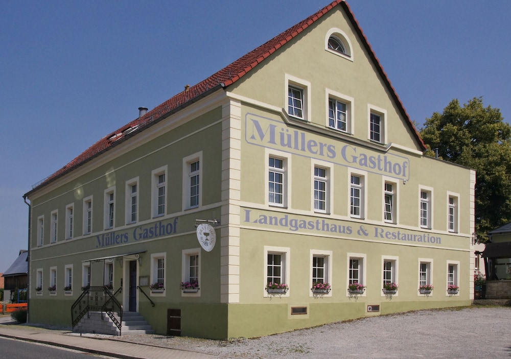 Hotel Pension Mullers Gasthof — Radeberg