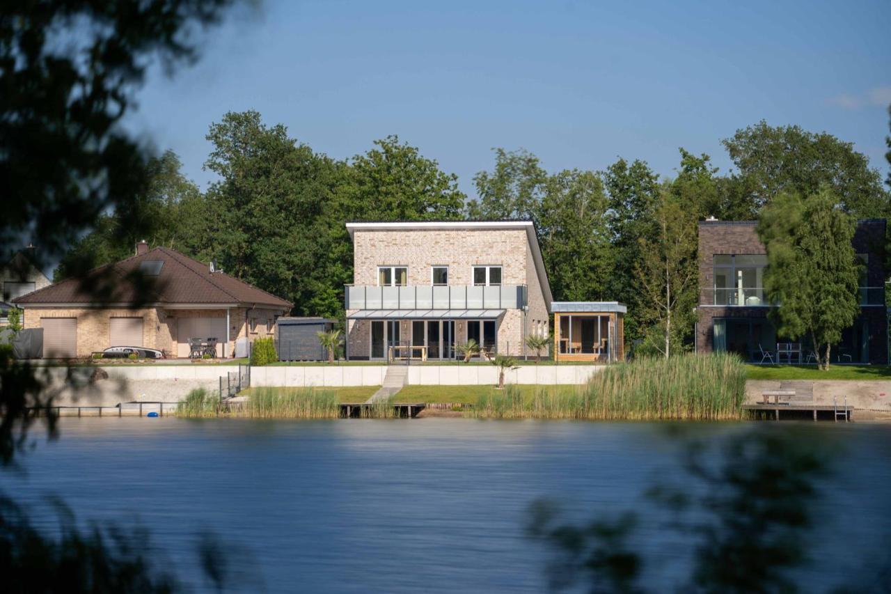 Seevilla Am See Mit Sauna Kamin Privatem Steg Und Seezugang — Barssel