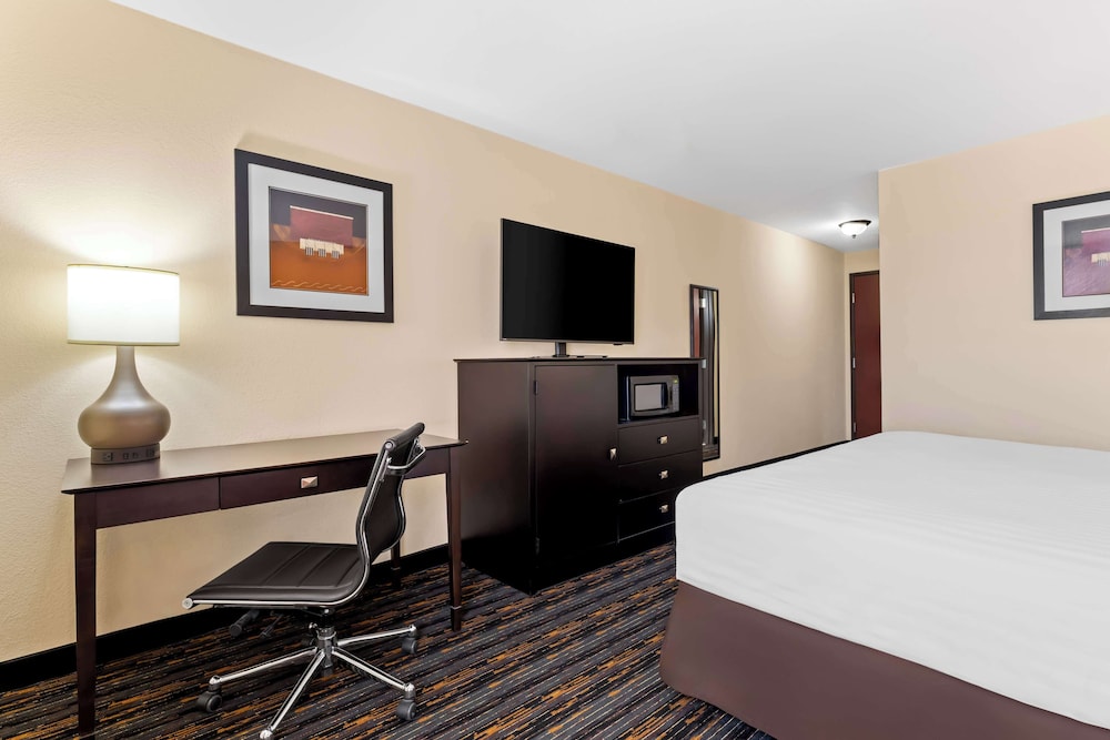 Best Western Kenosha Inn - photo 12