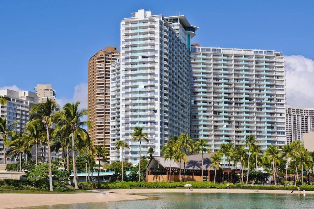 Marina Hawaii Vacations at the Ilikai Tower - photo 3