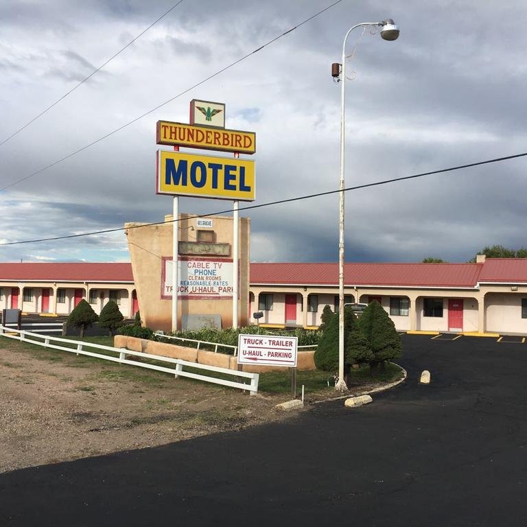 Thunderbird Motel Las Vegas New Mexico — Las Vegas