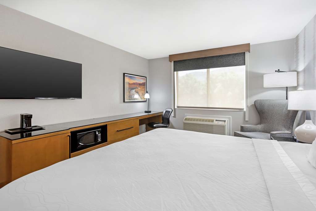 Best Western Holiday Hills - photo 12