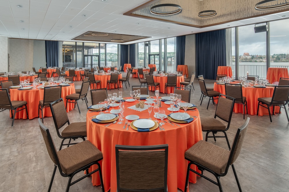 Holiday Inn Portland Columbia Riverfront By IHG - photo 58