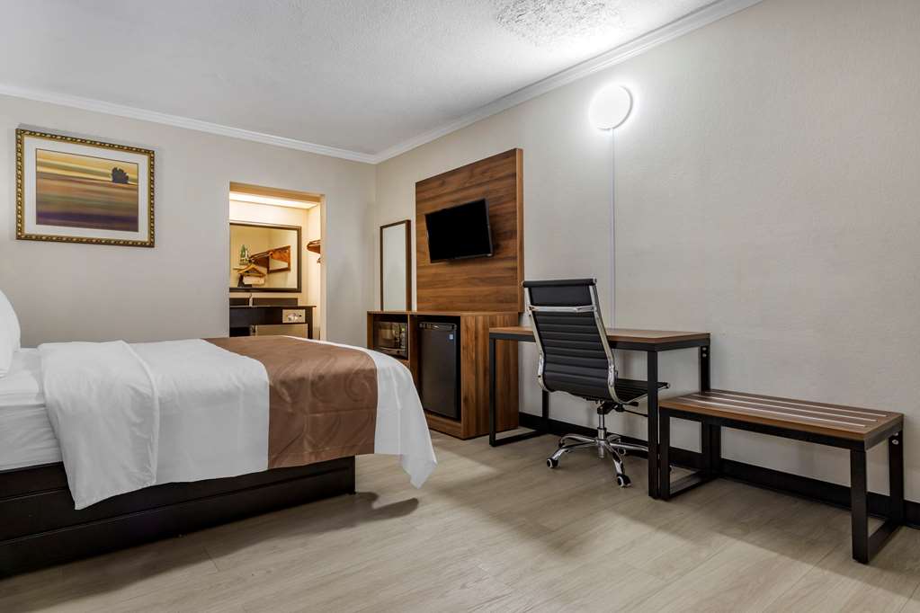 Quality Inn & Suites Ft. Jackson Maingate - photo 18