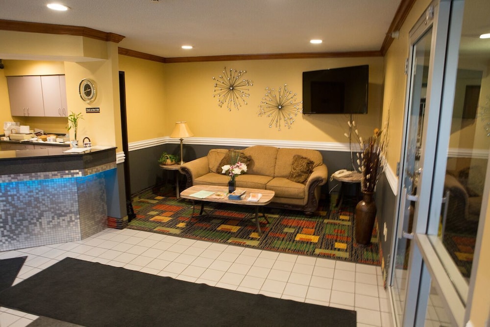 Regency Inn and Suites Anoka - photo 4