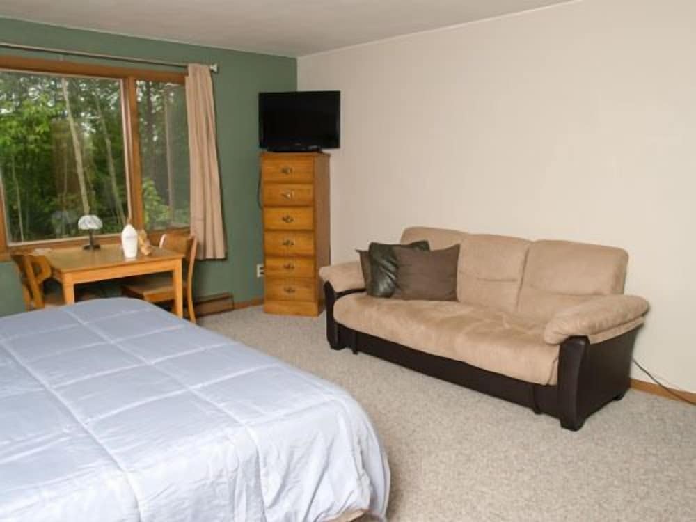 Valhalla Hillside Inn - photo 5
