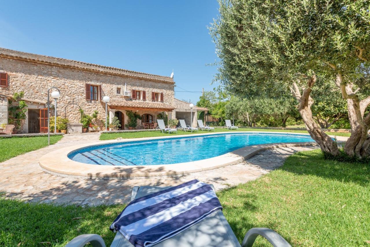 Can Julia — 4-Star Luxury Hotel in Buger, Spain