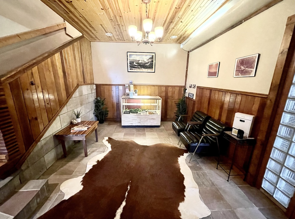 Skyline Village Inn — Spruce Pine — photo 4
