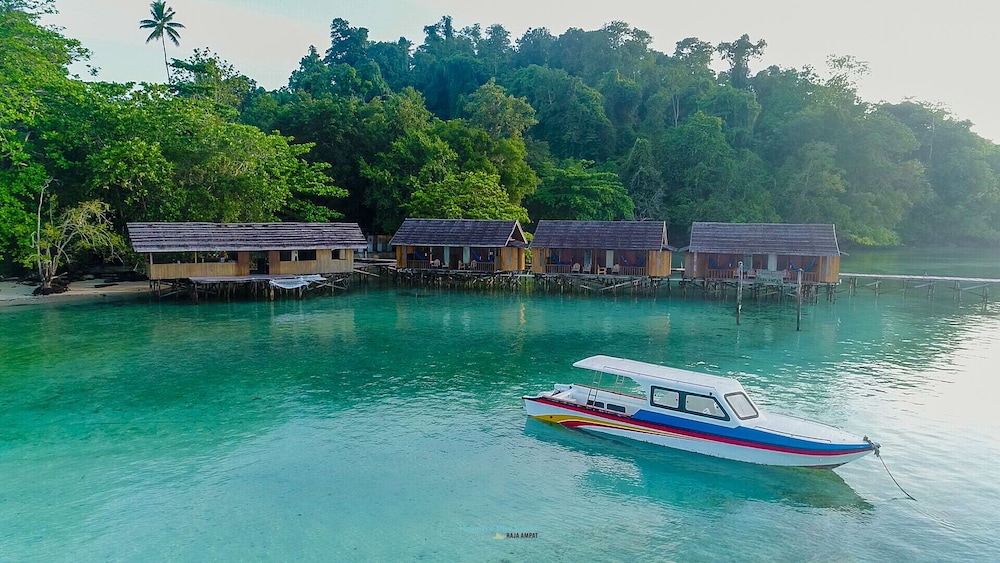 HamuEco Dive Resort Raja Ampat — hotel in Waisai