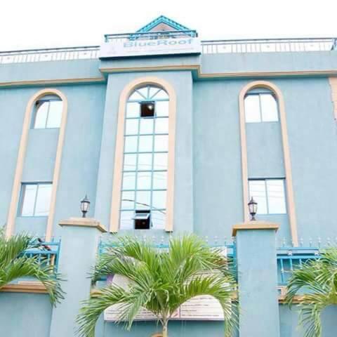 Blueroof Hotel & Suites