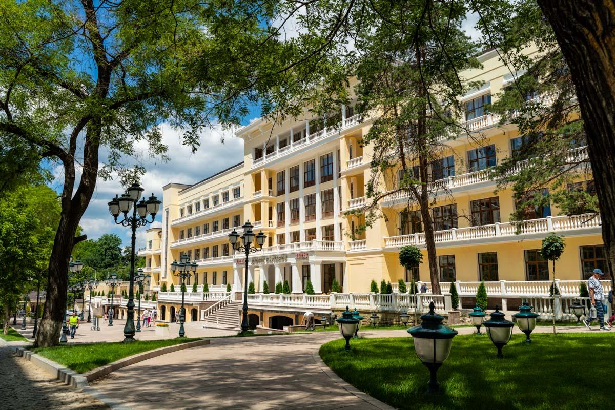 Dvorets Narzanov — Kislovodsk — photo 2