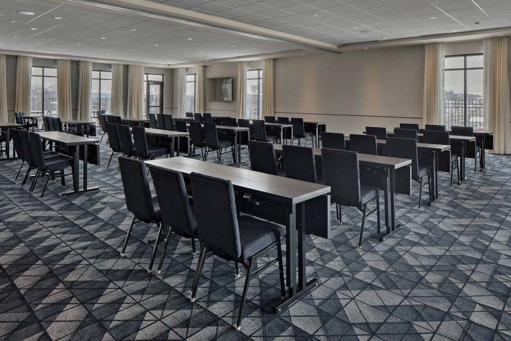 Courtyard by Marriott Jefferson City - photo 30