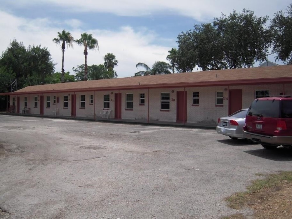 Bayfront Cottages - photo 12