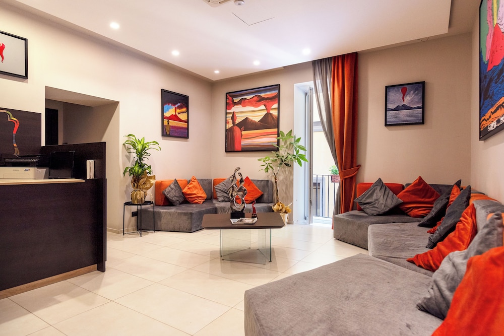 Mokasuite Spaccanapoli - last minute hotel in Naples