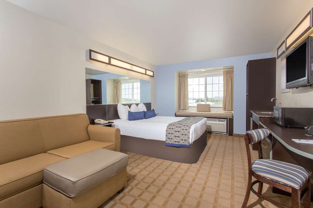 Microtel Inn & Suites by Wyndham Klamath Falls - photo 12