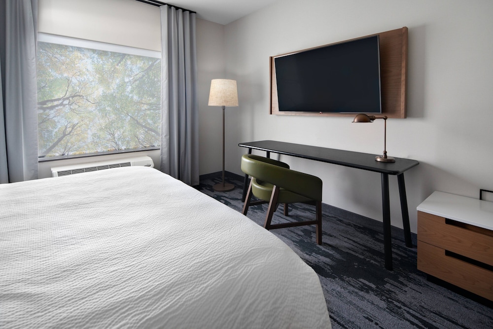 Fairfield Inn & Suites by Marriott Lake Geneva - photo 7