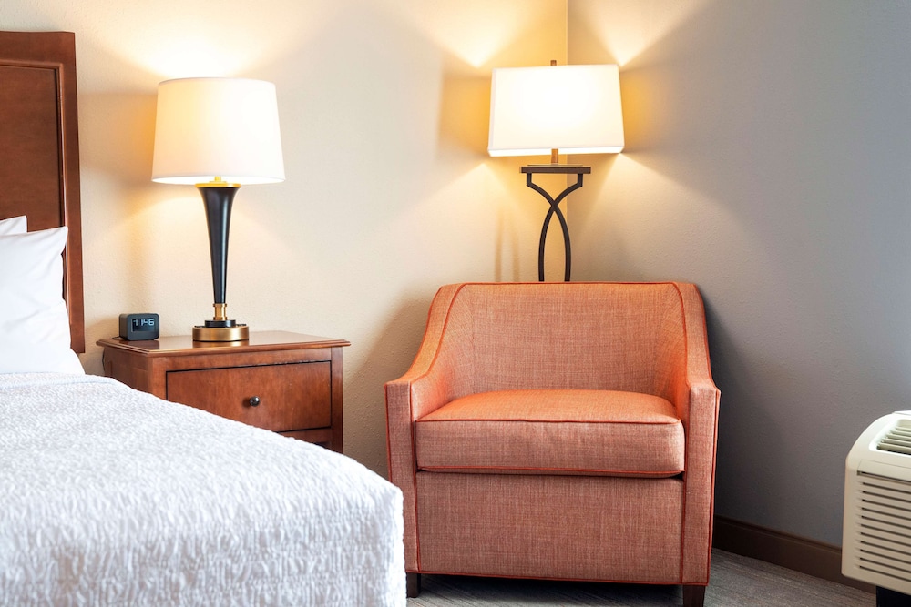 Hampton Inn & Suites Jacksonville - photo 19