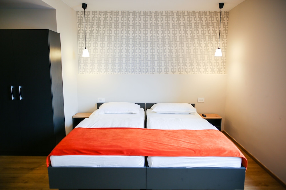 Ambient Hotel — Domzale — photo 2