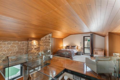 Confluentia H&A Luxury XIII Century Loft House — 4-Star Luxury Hotel in Coimbra, Portugal
