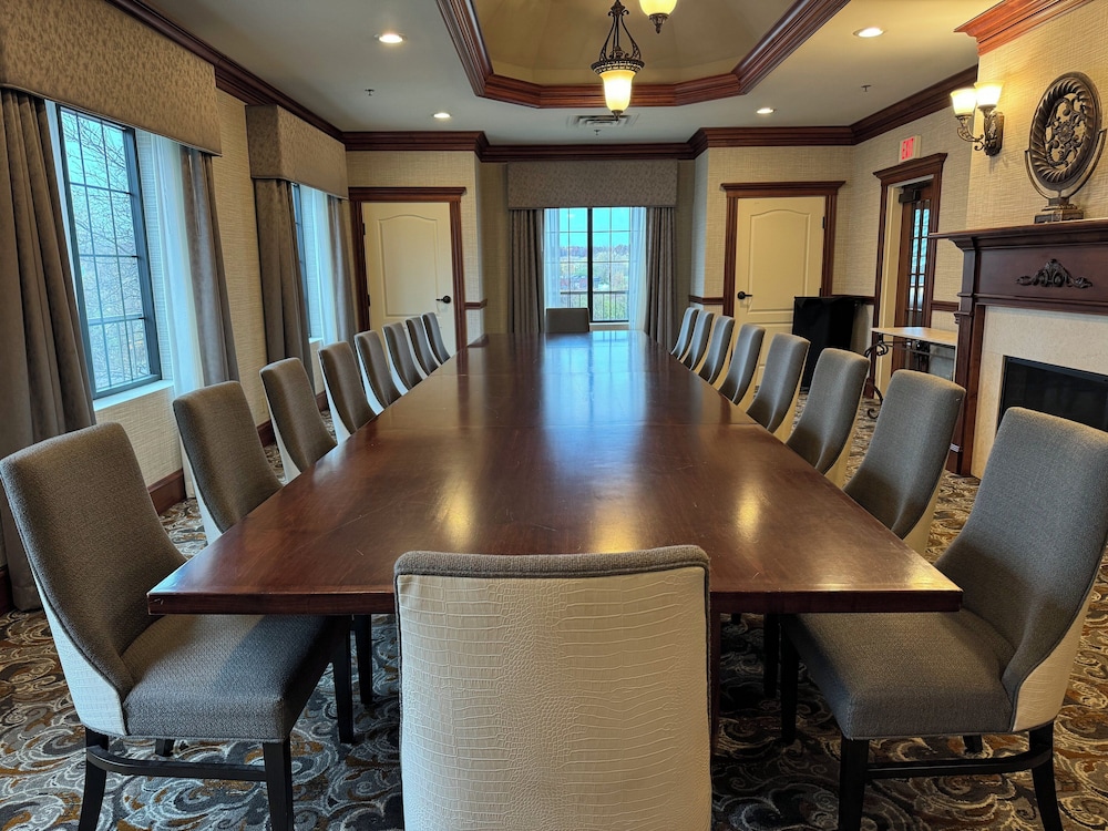 Holiday Inn Hotel & Suites Minneapolis Lakeville by IHG - photo 42