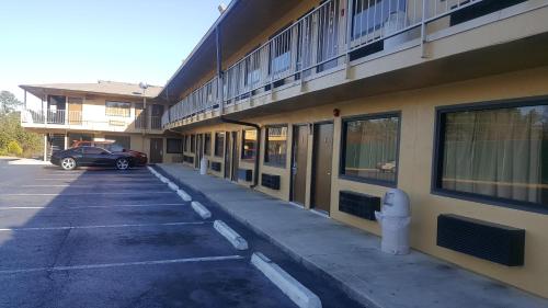 Americas Best Inn Macon - photo 22