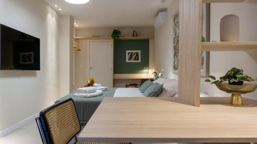 Osito Hub Pintor Nicolau — Valencia