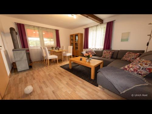NEU Ferienhaus am grünen Kamp — hotel in Bockhorn