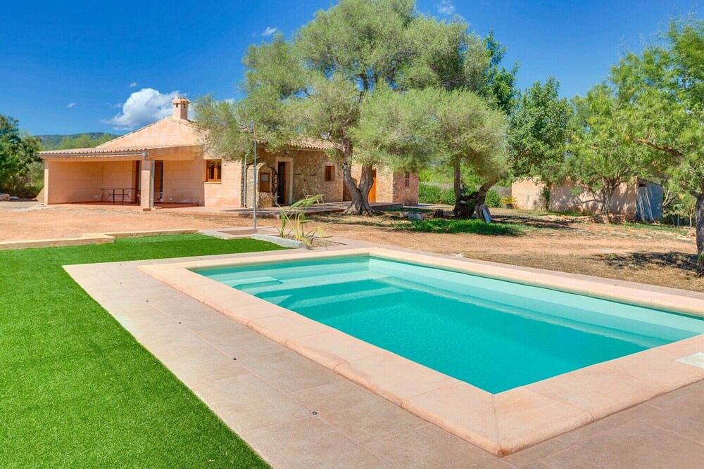 Villa Calvià near Santa Ponsa — 4-Star Luxury Hotel in Calvia, Spain