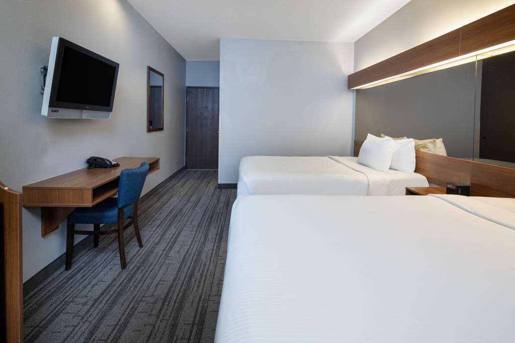 Baymont by Wyndham Las Vegas South Strip - photo 12