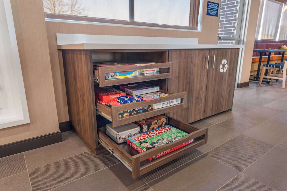 Tru by Hilton Janesville - photo 6