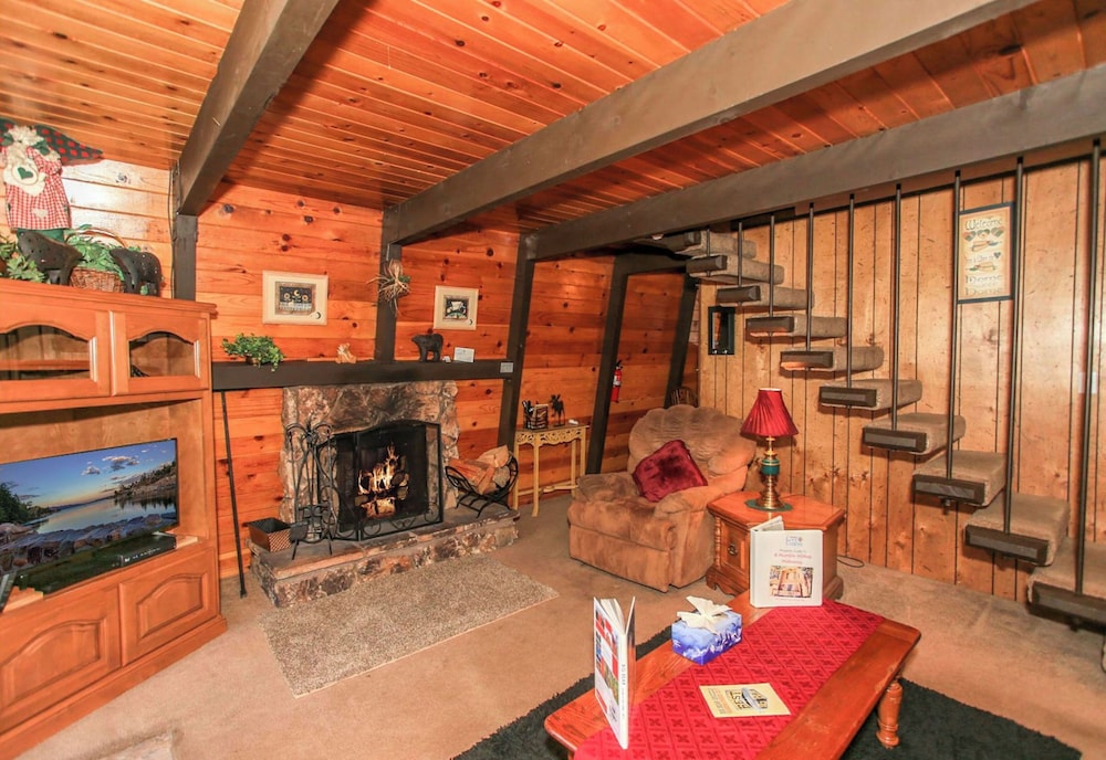 A Humble Hilltop Hideaway - photo 15