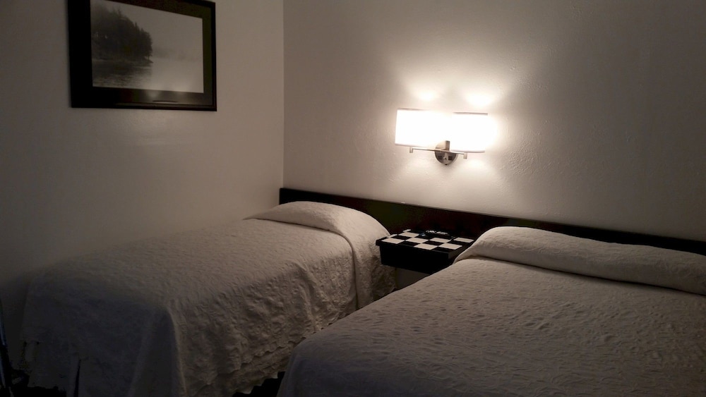 Rocket Motel - photo 6