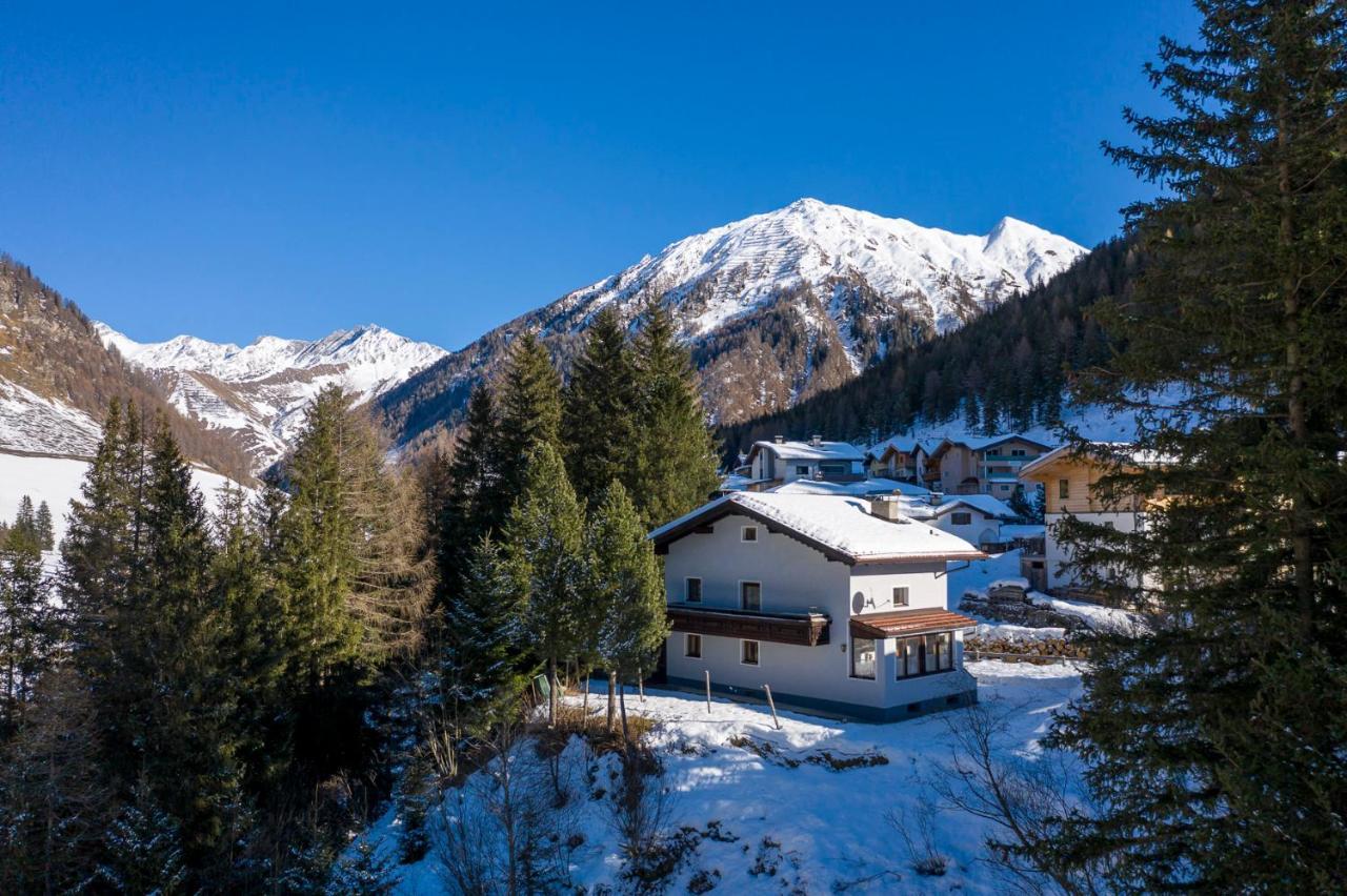 Schmirnhaus - carbon neutral hotel in Schmirn