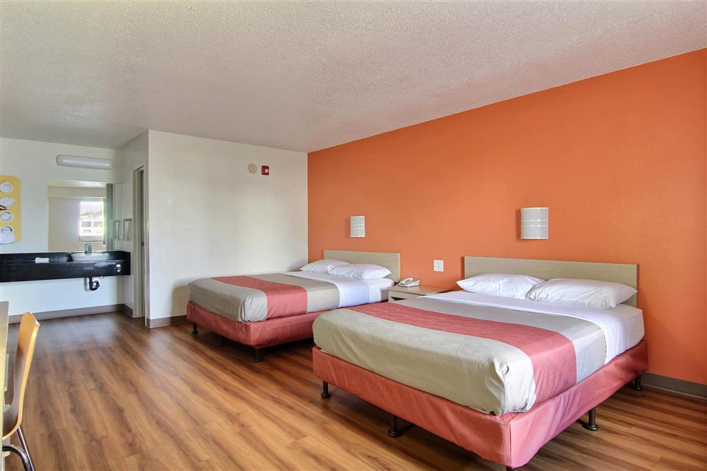 Motel 6 Middleburg Heights OH Cleveland - photo 10