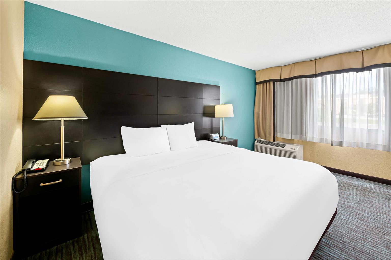 Quality Inn Dayton Airport - photo 16