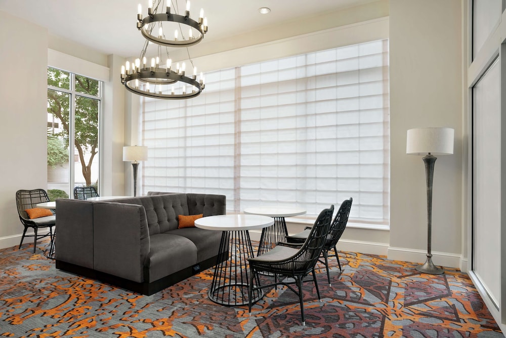 Hilton Garden Inn New Orleans Convention Center - photo 3