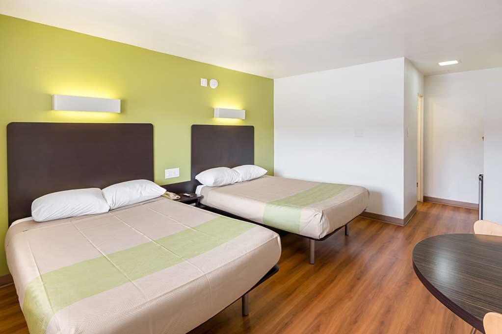 Motel 6 El Paso TX Airport Fort Bliss - photo 14