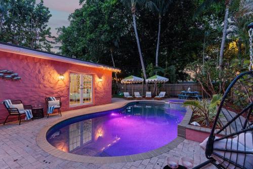 Palm Beach 5BR Cottage PoolSpaSaunaCold Plunge — 4-Star Luxury Hotel in West Palm Beach, United States